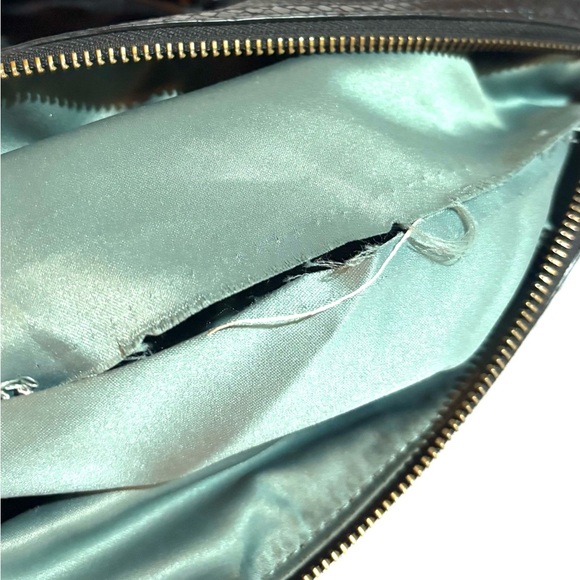 Coach vintage 
Black Leather crossbody Bag - Picture 12 of 13